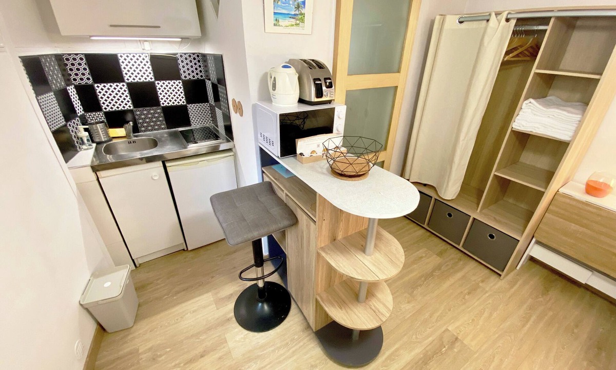 Les Arceaux Apartment | Studio near the city center