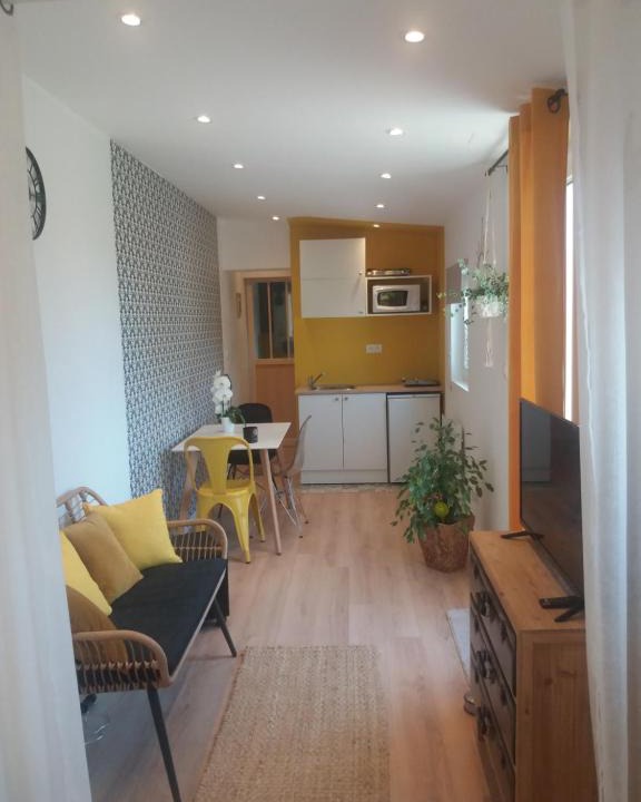 Mesnil-Val-Plage Apartment | Studio neuf dans propriété au bord de la mer