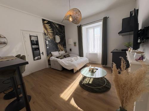 Saint-Jacques - Nazareth Apartment | Studio neuf design - Tram & centre à proximité