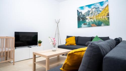 Cerro - El Molino Apartment | Studio New Complete Metro Supermarkets