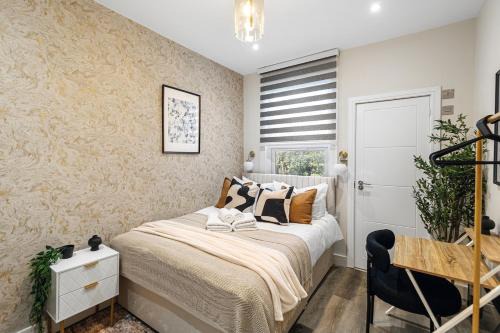 Upper Edmonton Apartment | Studio next North Mid Hospital & Hotspur Stadium