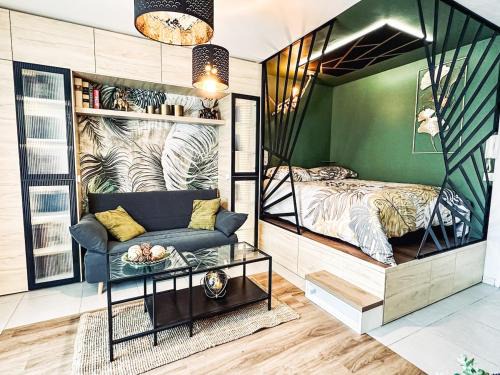 Saulx-les-Chartreux Apartment | Studio Oasis Emeraude