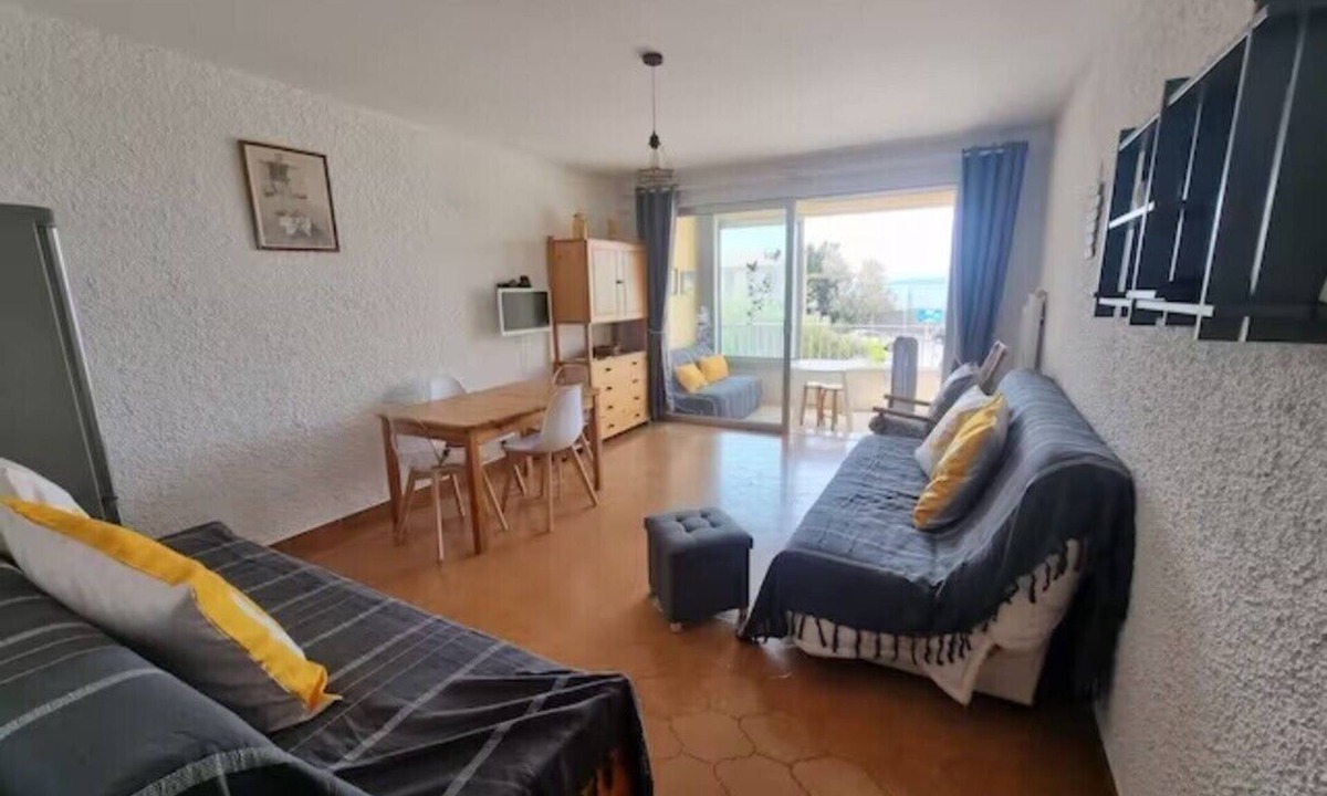 Le Brusc Apartment | Studio of 30m² with nice view on the sea