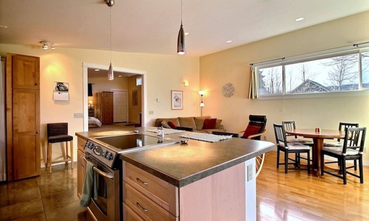 Hood River Apartment | Studio on Post Canyon