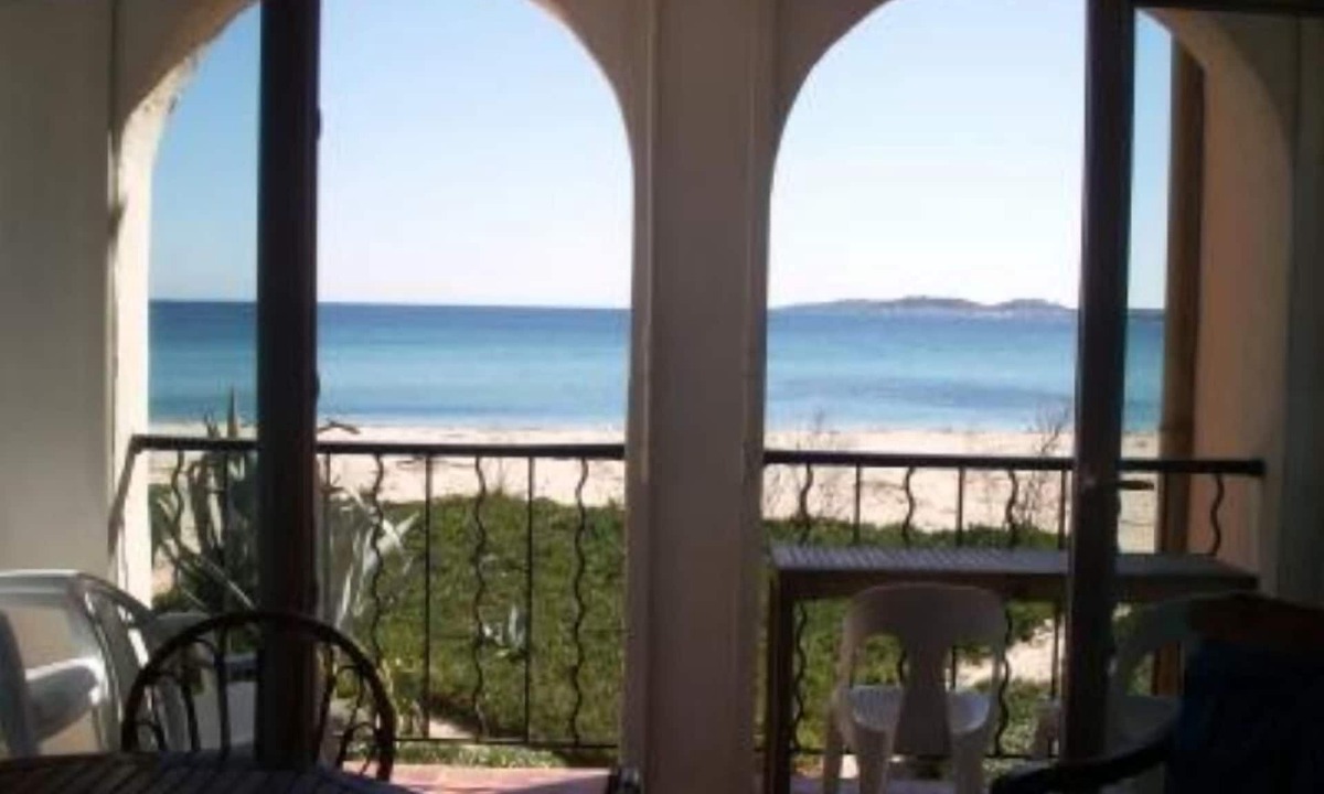 Port Grimaud Apartment | STUDIO ON THE BEACH ON THE GOLFE DE SAINT TROPEZ