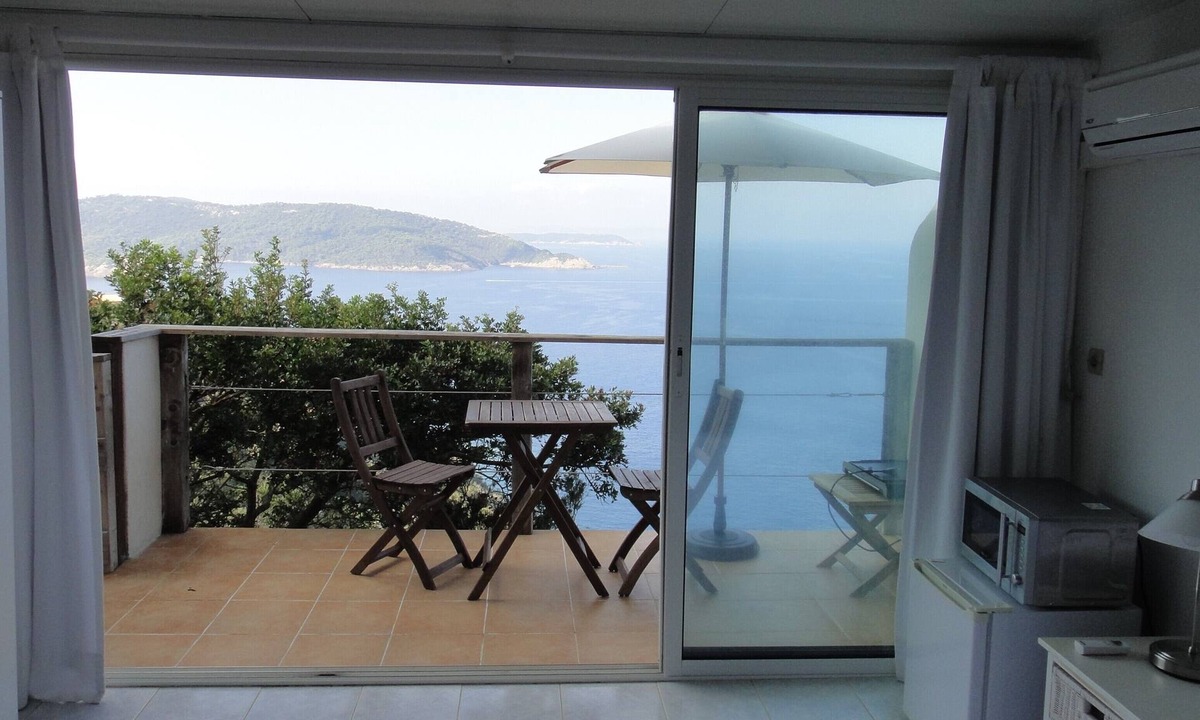 Ile du Levant Apartment | Studio on the Ile du Levant - superb sea view