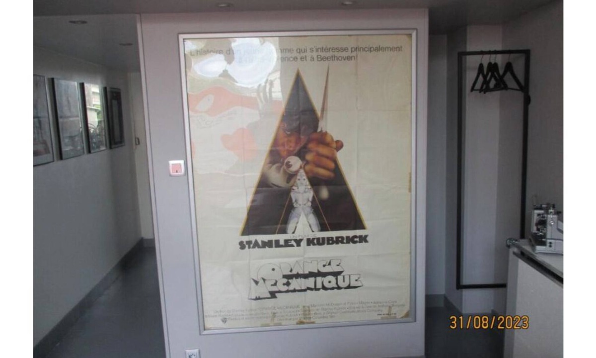 Charleville-Mezieres Apartment | STUDIO ORANGE CINEMATIC 59