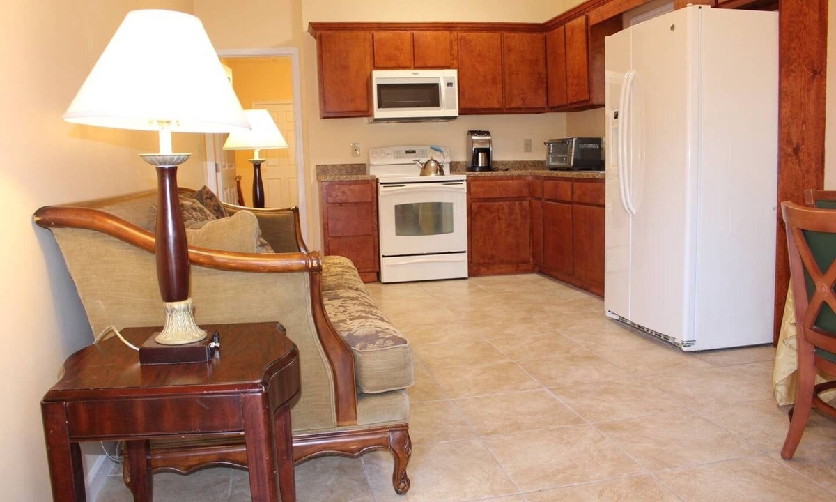 Ellenwood Apartment | .Studio Orange