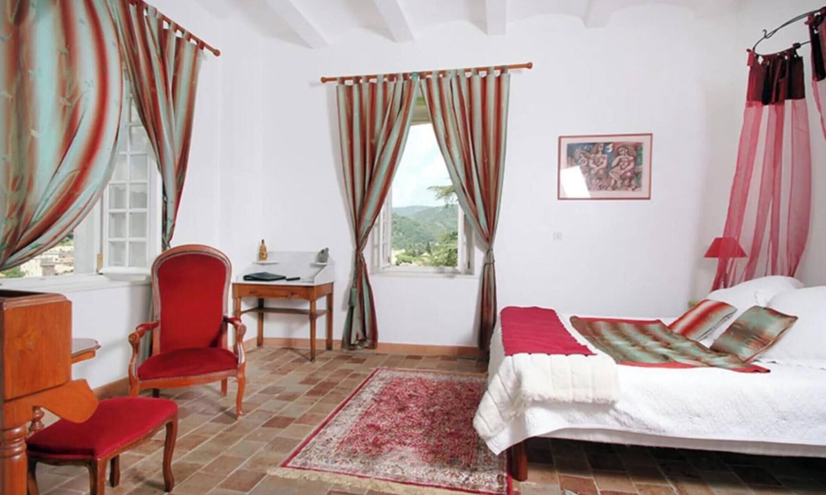 Vals-les-Bains Apartment | Studio "Papillon" with Mountain View, Wi-Fi, and Air Conditioning