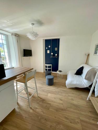 Lamballe Apartment | STUDIO parfaitement agencé