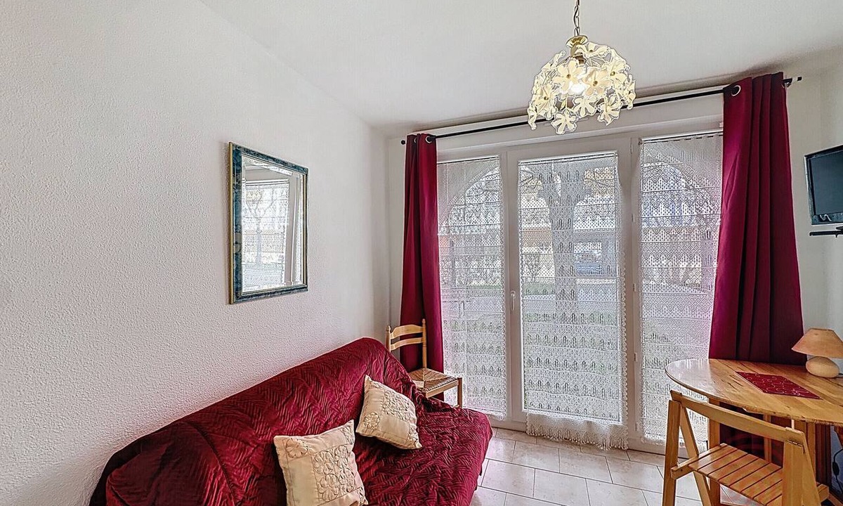 Lamalou-les-Bains Apartment | Studio pets allowed - 2 guests. Garden nearby