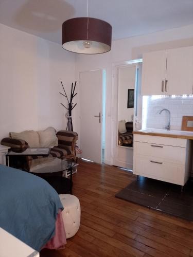 Neuilly-sur-Seine Apartment | Studio pied du métro Neuilly Paris La Défense