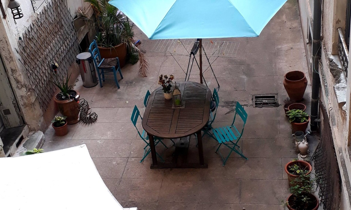 Comedie Apartment | Studio place de la Comédie!