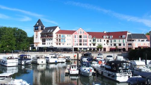 Cergy Apartment | Studio Port Cergy