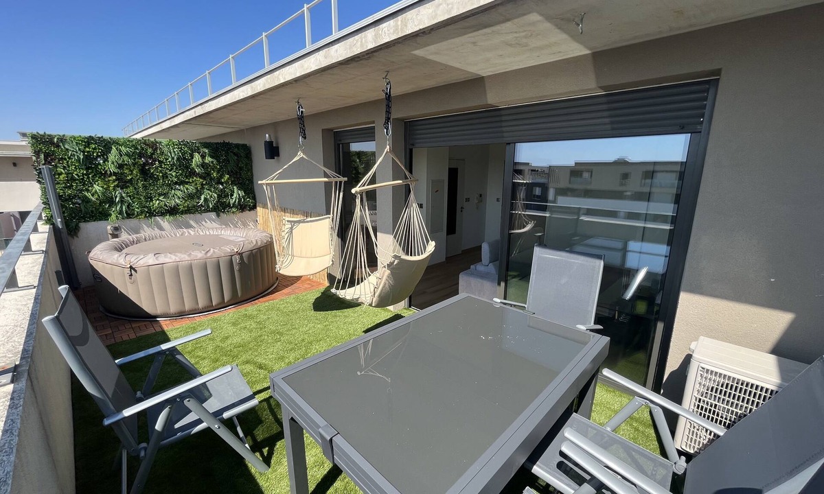 Aiguerelles Apartment | Studio Pres D'arenes Jacuzzi