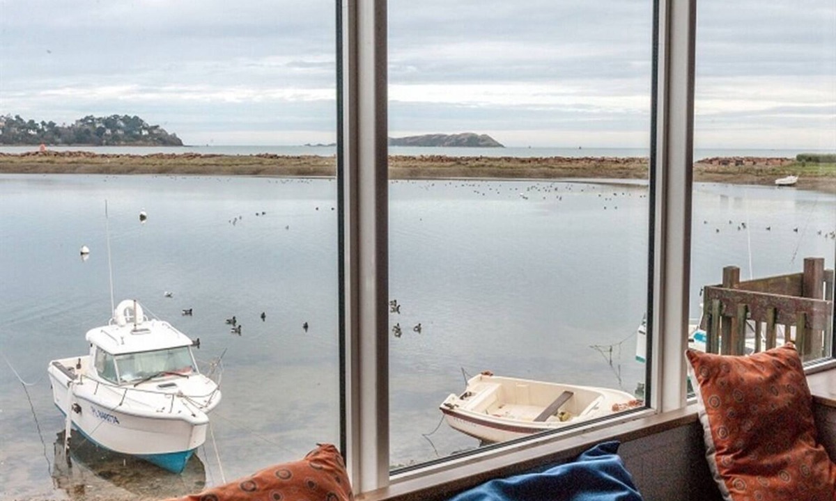 Louannec Apartment | Studio-Private Bathroom-Sea view-Plaisance