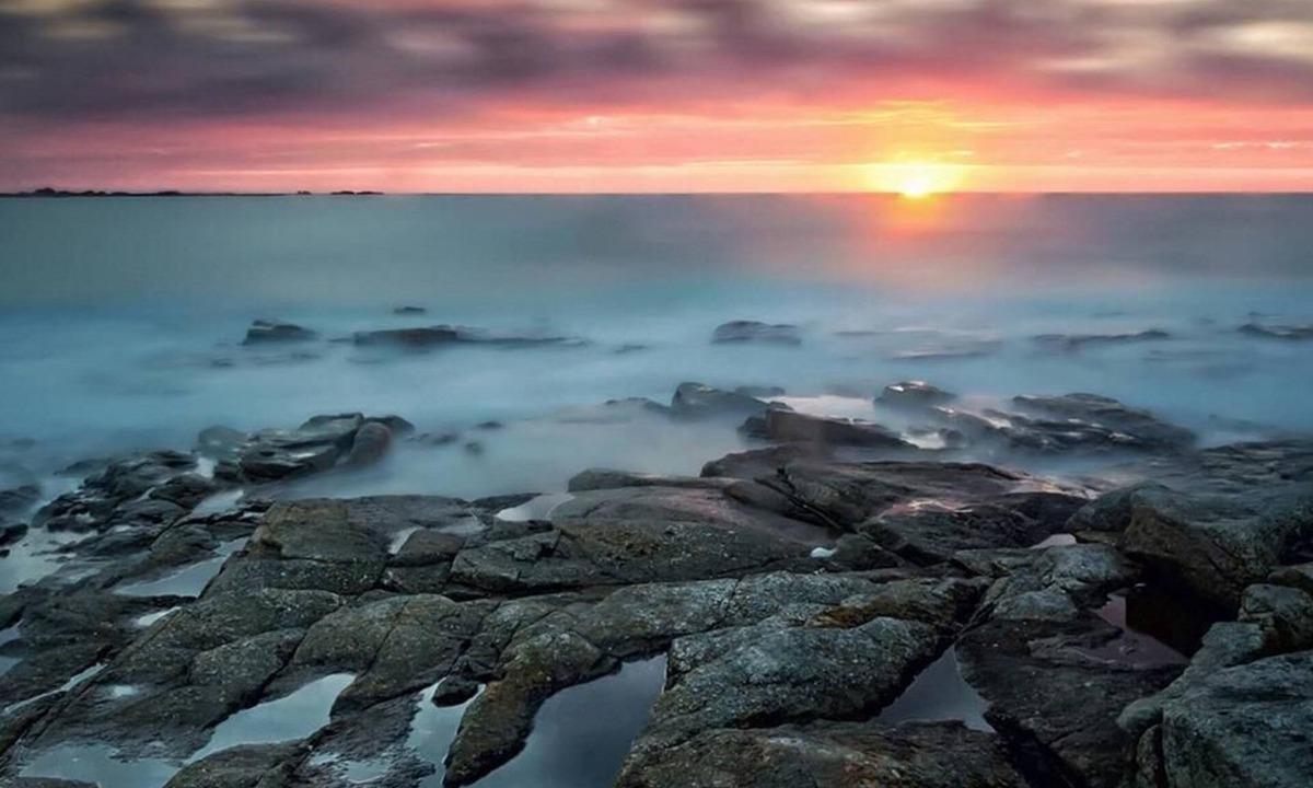 Louannec Apartment | Studio-Private Bathroom-Street View-Ponant