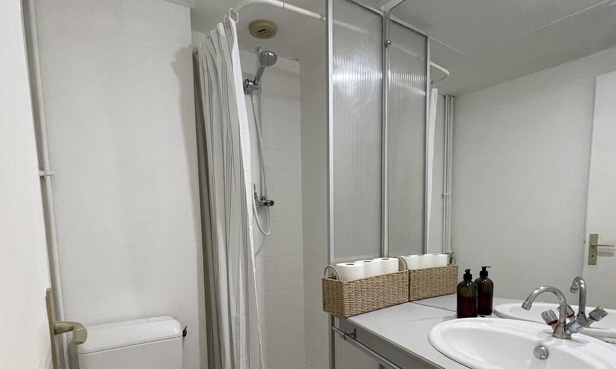 Noisy-le-Grand Apartment | Studio Proche de Paris et de Disneyland