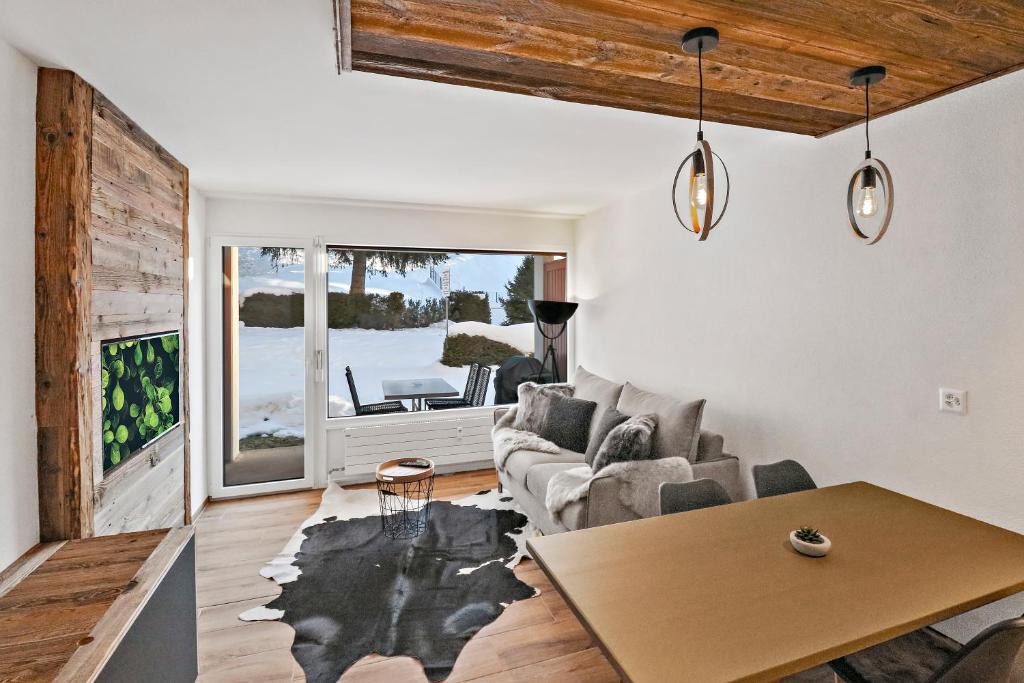 Noes Apartment | Studio rénové et chaleureux en plein centre