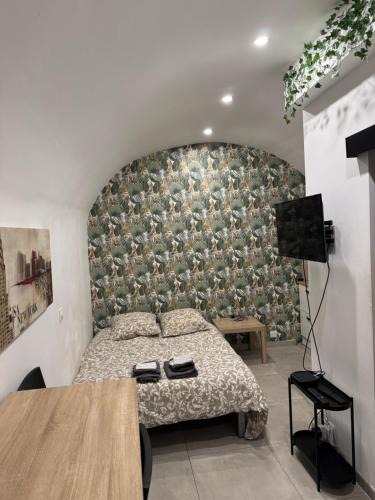 Saint-Jean-de-Vedas Apartment | Studio rénové centre-ville - Tram et Parking gratuit