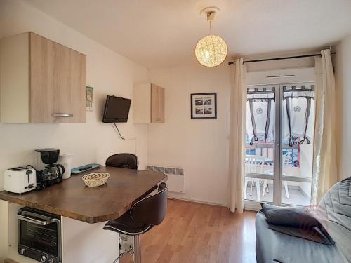 Lamalou-les-Bains Apartment | Studio rénové Lamalou, proche Thermes, WIFI, animaux admis - FR-1-451-110