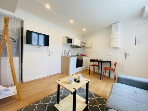 Saint-Jacques - Nazareth Apartment | Studio rénové - Tram & centre - Parking gratuit