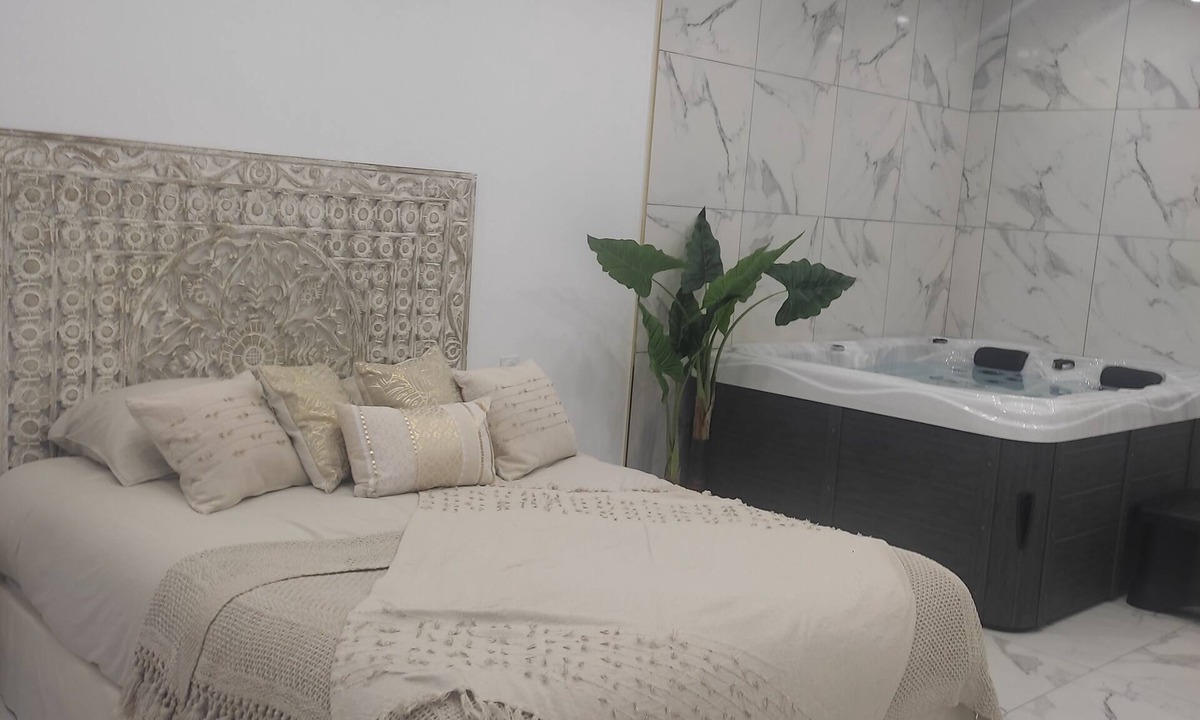 Saint-Andiol Apartment | Studio Romantique Indépendant Avec Jacuzzi