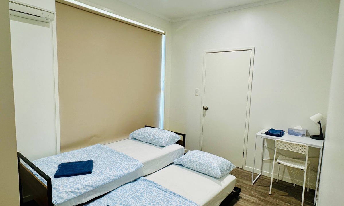 Bulimba House | Studio Room 1, Attached Bathroom, AC, Parking