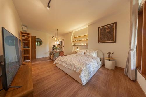 Celuk House | Studio room with Jacuzzi near Ubud