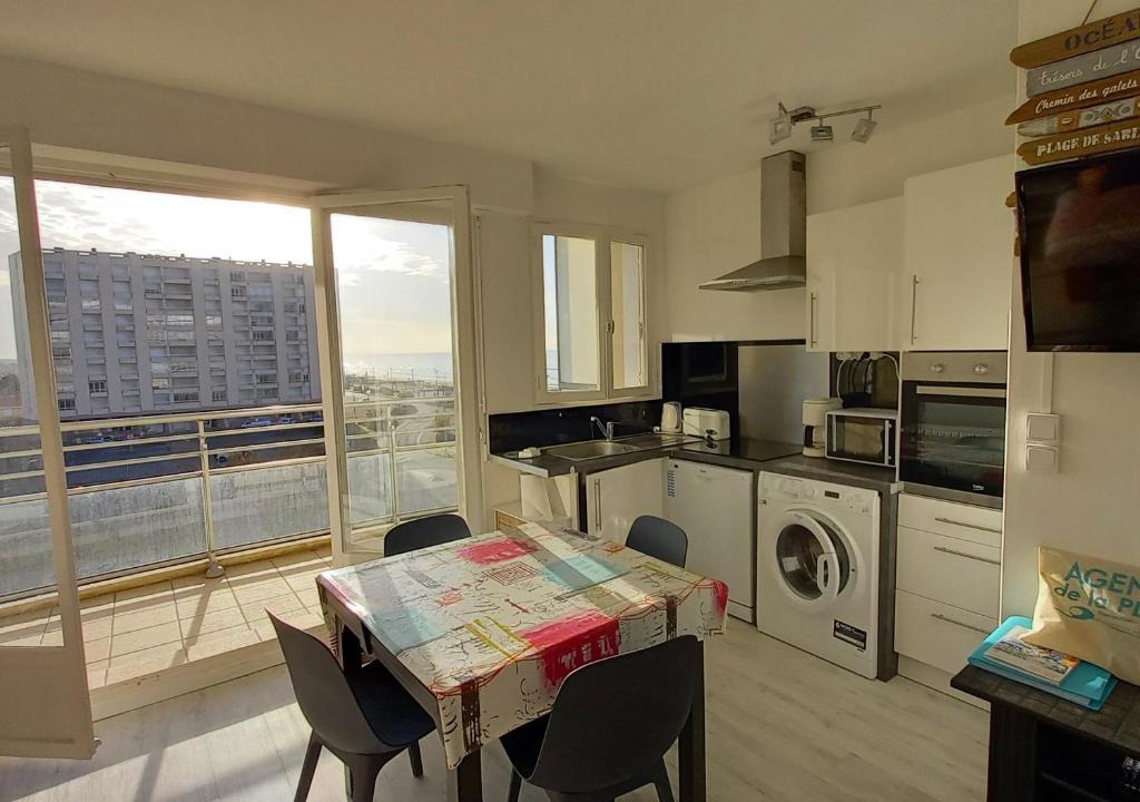 Saint-Jean-de-Monts Apartment | Studio Saint-Jean-de-Monts, 1 pièce, 4 personnes - FR-1-323-217