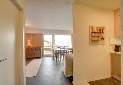 Anzere Apartment | Studio Saturne 102 sur la place du village a Anzere