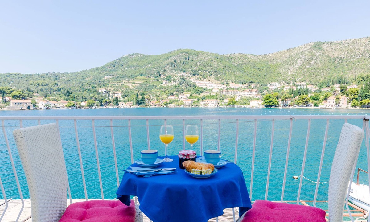 Zaton Apartment | Studio Seastar apartment with a balcony sea viewn