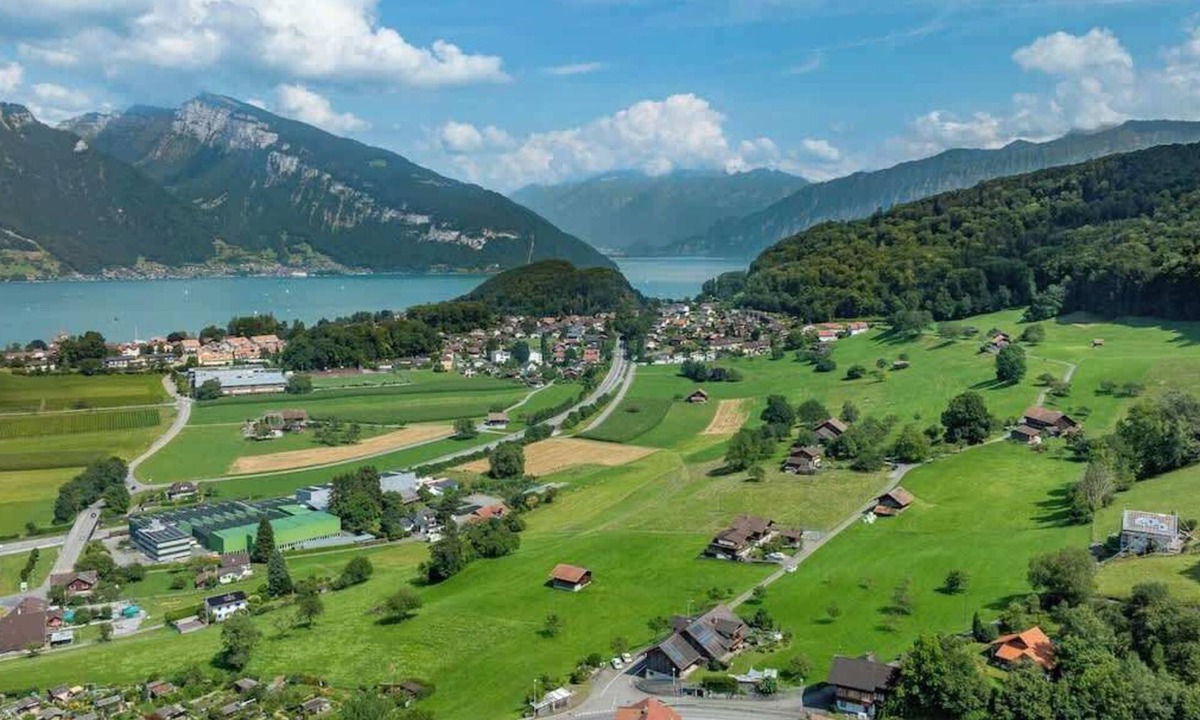 Spiez Apartment | Studio Spiez | Nature & Parking |20 min Interlaken