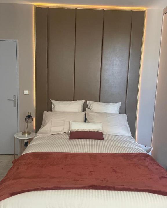 Limoges Apartment | Studio style hôtel cocooning