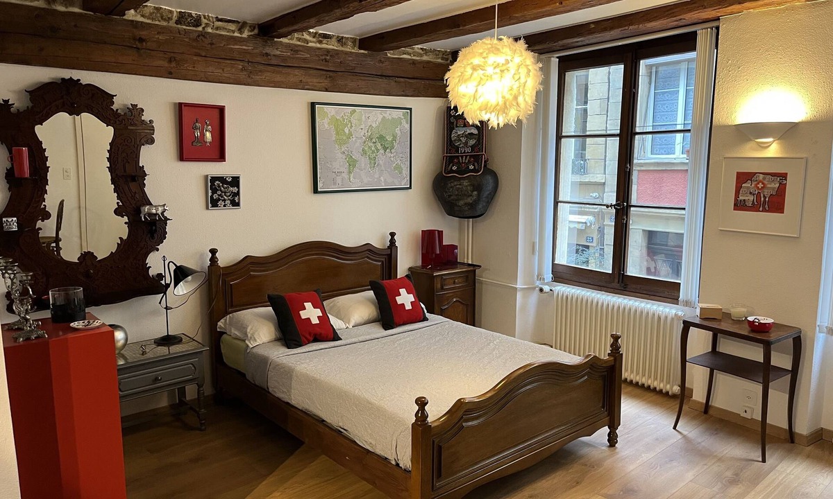 Neuchatel Apartment | Studio Suisse au Coeur de Neuchâtel