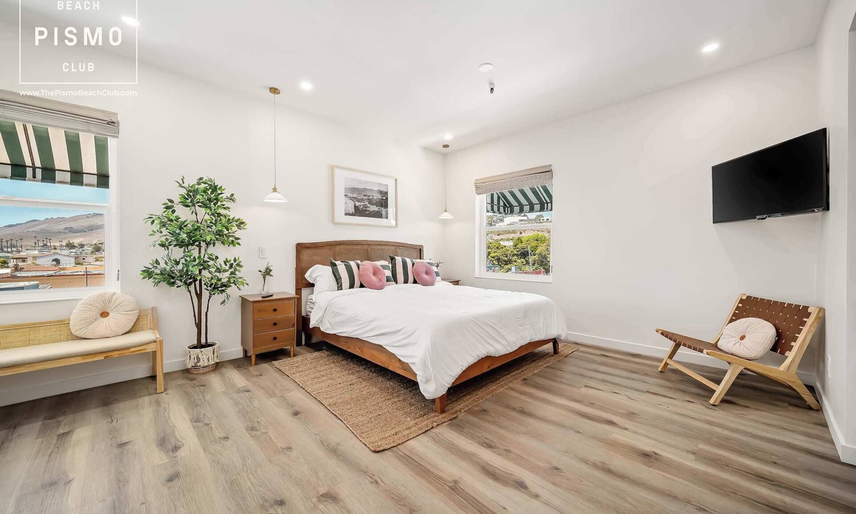 Downtown Apartment | Studio Suite at Pismo Beach Club
