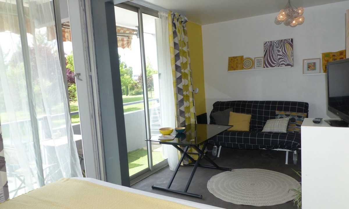 Celleneuve Apartment | Studio, sun and greenery