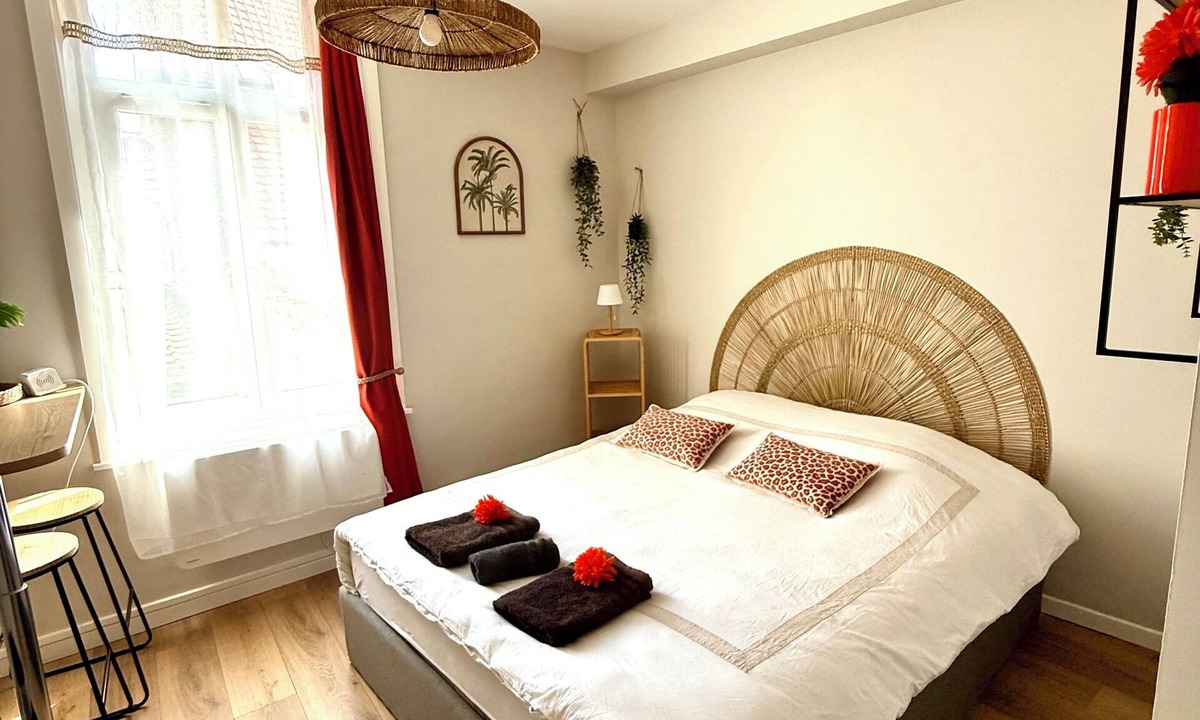 Saint-Omer Apartment | Studio Sunshine