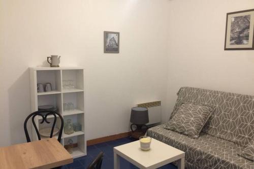 Gares Apartment | Studio T1 CV - Calme avec cour