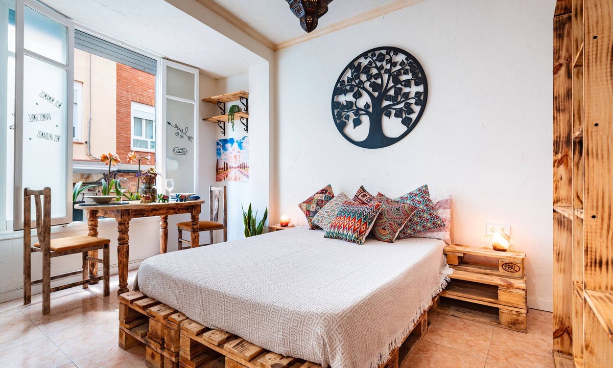 Burriana Apartment | Studio 'Tajmahal Precioso Loft' with Balcony, Wi-Fi and Air Conditioning