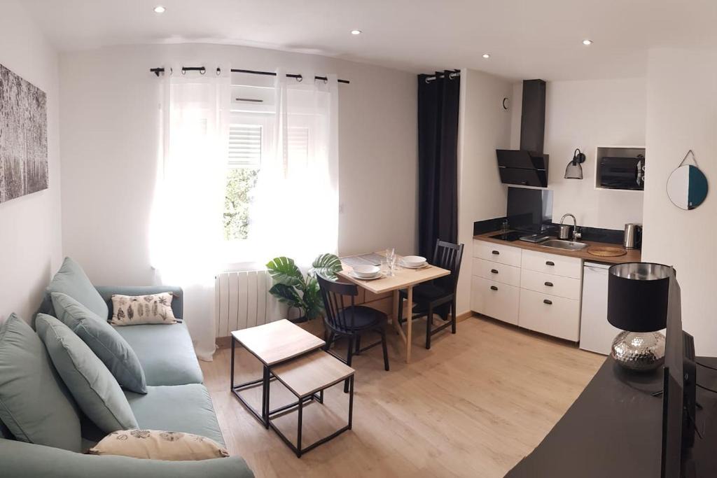 Saint-Girons Apartment | Studio Tivoli