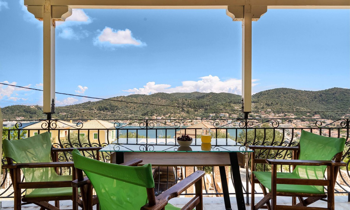 Vathy Apartment | Studio 'Veronis 1' with Sea View, Shared Pool & Wi-Fi