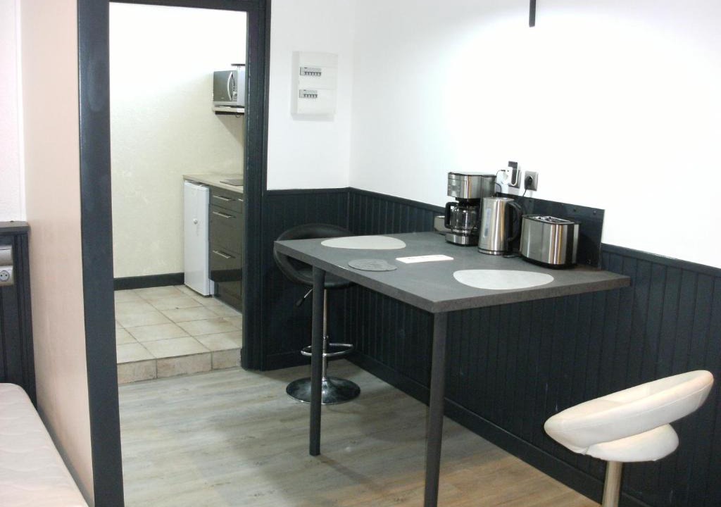 Vic-sur-Cere Apartment | studio vic 2.0