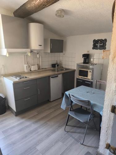 Saint-Mathieu Apartment | Studio ville