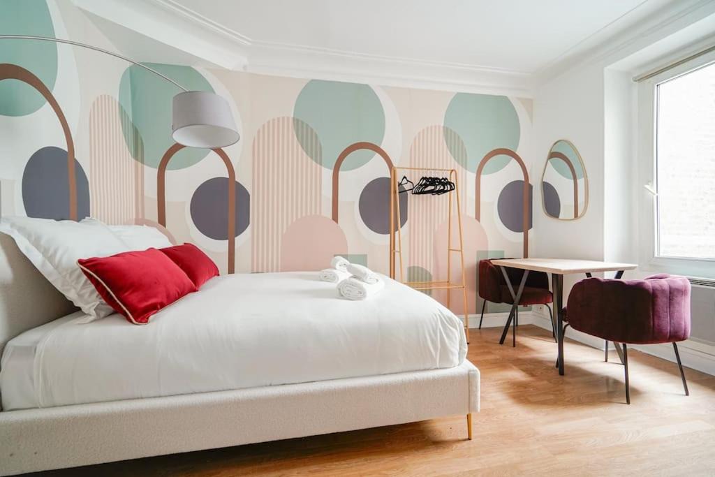 Quartier Sainte-Marguerite Apartment | Studio Voltaire - 2G - II