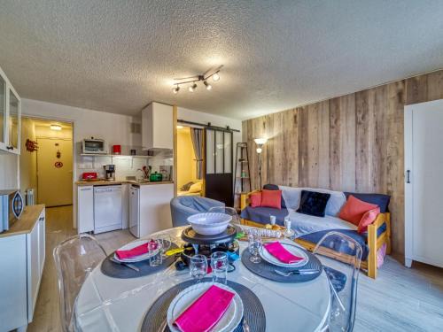 Le Corbier Apartment | Studio Vostok Zodiaque-84 by Interhome