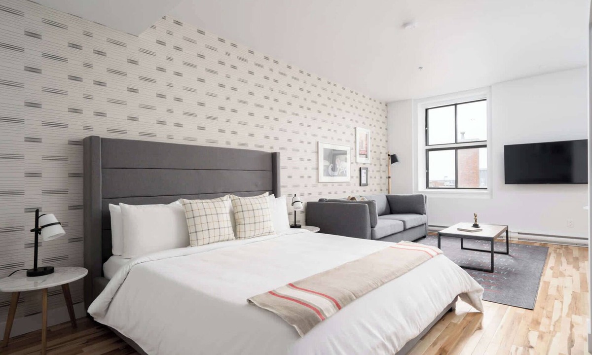 Old Montreal Apartment | Studio w/King Bed|Old Montreal-4 Guests