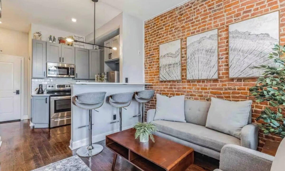 North Philadelphia West Apartment | Studio w/Terrace | Street Parking | 10 min to DT