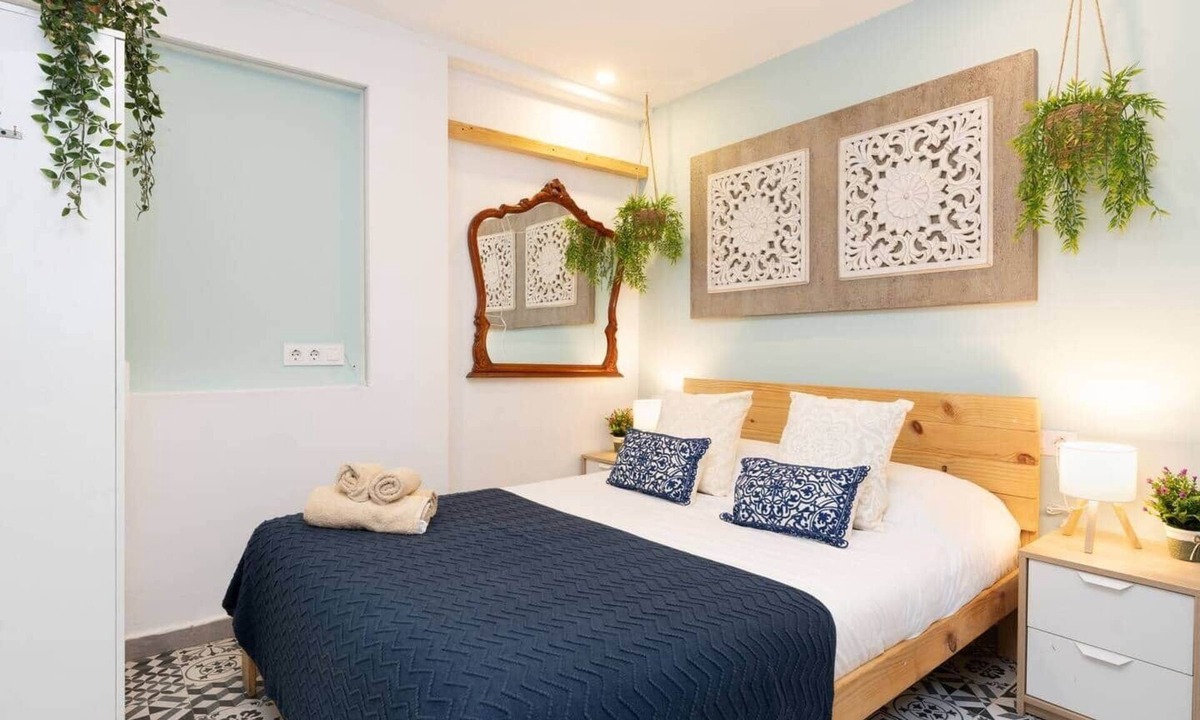 Sant Adria de Besos Apartment | Studio with patio 20' from Bcn Center and 10' from the beach