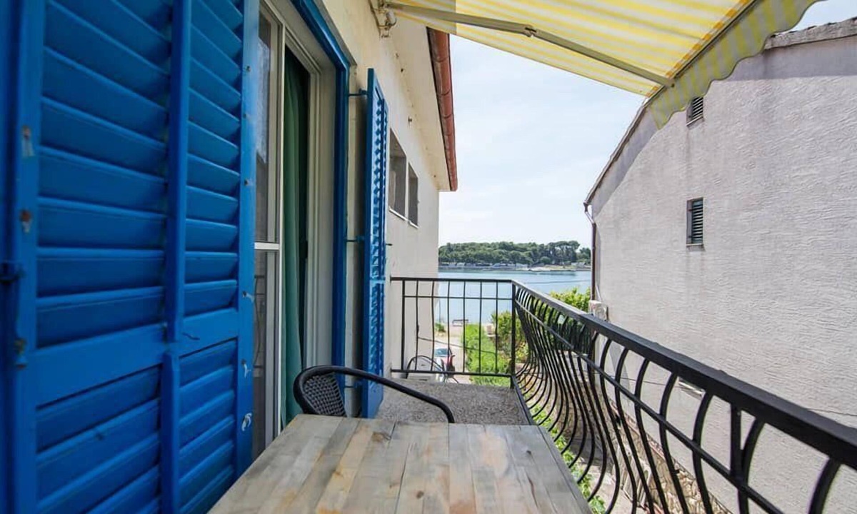 Pasman Other | Studio with a lovely view of the sea